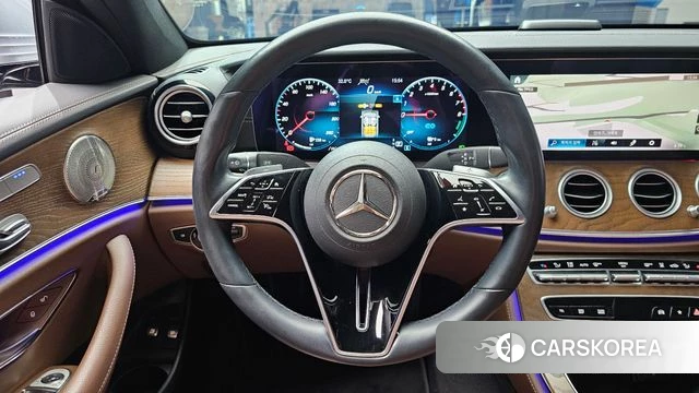 Mercedes-Benz E-Class W213 2021 Серебряный из Кореи, фото 3