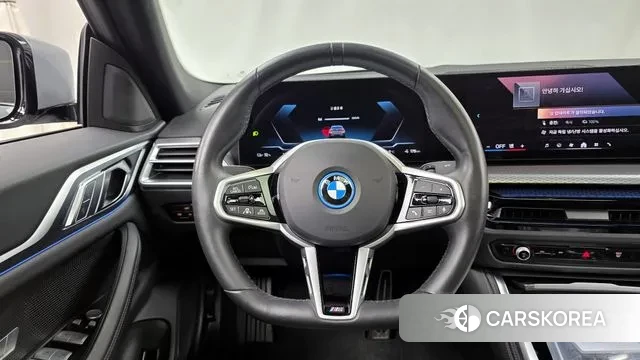 BMW i4 2025 Серебристо-серый из Кореи, фото 3