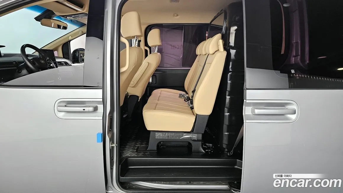 Hyundai Staria 2022 Серебряный из Кореи, фото 3