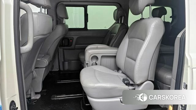 Hyundai The New Grand Starex 2018 Белый из Кореи, фото 3