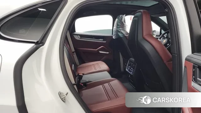 Porsche Cayenne (PO536) 2024 Белый из Кореи, фото 3