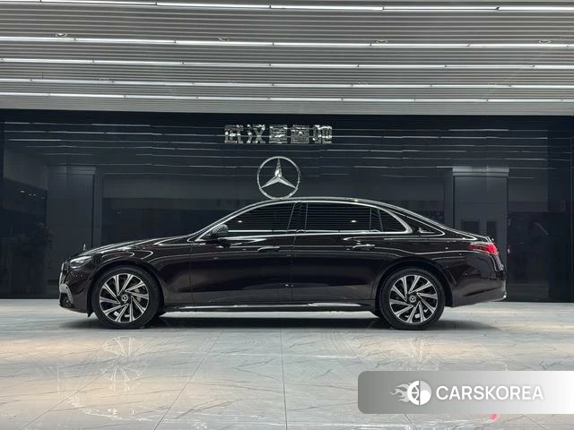 Mercedes-Benz E-class 2024 Черный из Китая, фото 3