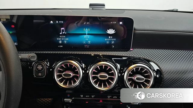 Mercedes-Benz A-Class W177 2020 Белый из Кореи, фото 3