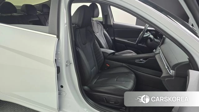 Hyundai Avante (CN7) 2023 Белый из Кореи, фото 3