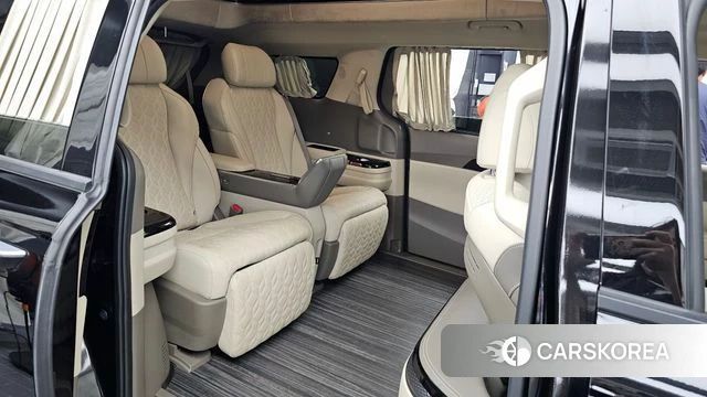 Kia Carnival 4th generation 2023 Черный из Кореи, фото 3