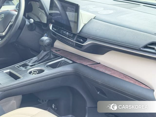 Toyota Saina 2022 Белый из Китая, фото 3