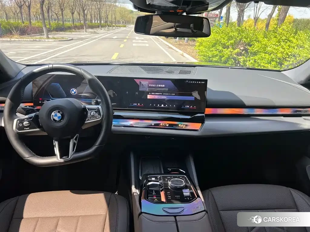 BMW 5 series 2024 Черный из Китая, фото 3