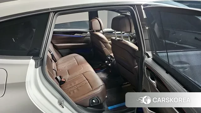 BMW 6 Series GT (G32) 2023 Белый из Кореи, фото 3