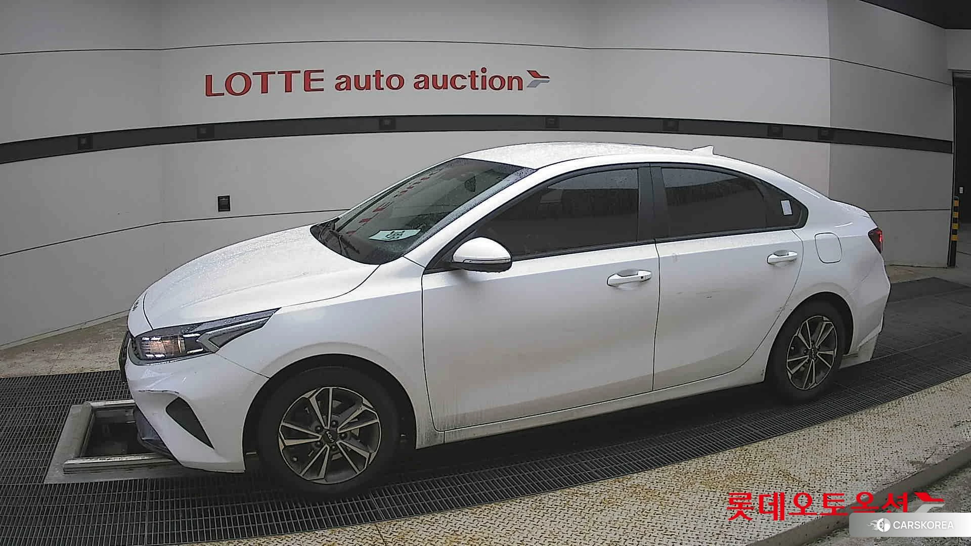 Kia K3 2022 Белый из Кореи, фото 3