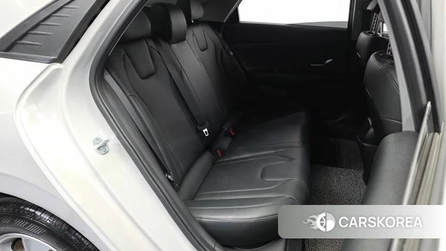 Hyundai Avante (CN7) 2020 Серебристо-серый из Кореи, фото 3