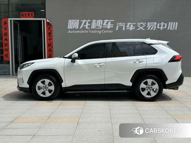 Toyota RAV4 Rongfang 2021 Белый из Китая, фото 3