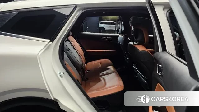 Kia Sportage 5th Generation Hybrid 2024 Белый из Кореи, фото 3