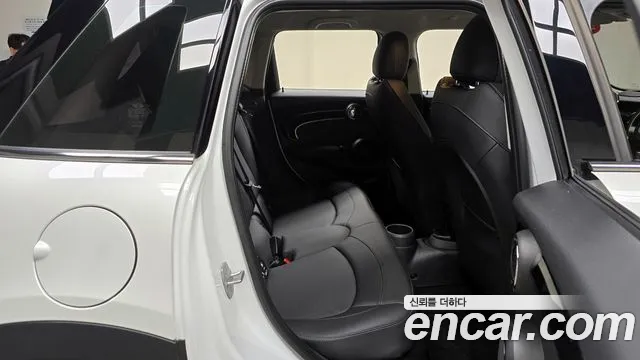 Mini Cooper 2023 Белый из Кореи, фото 3