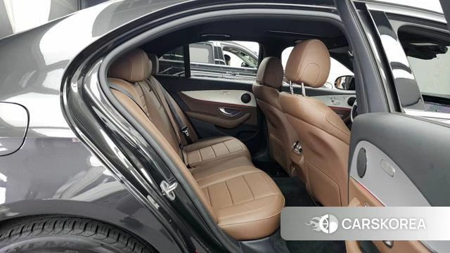 Mercedes-Benz E-Class W213 2021 Серый из Кореи, фото 3
