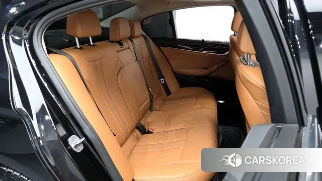 BMW 5 Series (G30) 2022 Черный из Кореи, фото 3