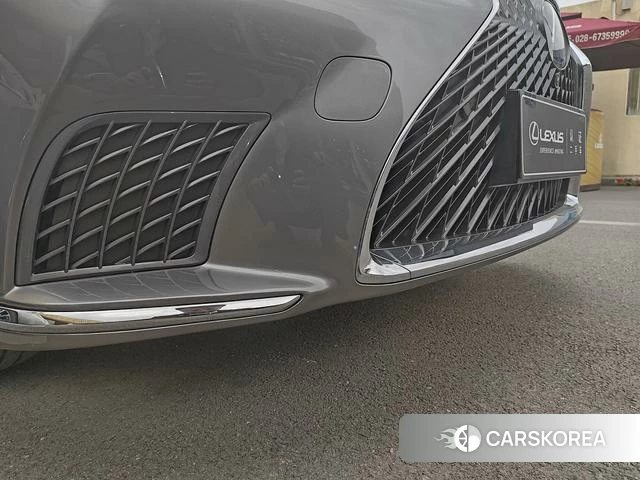 Lexus LS 2022 Серебристо-серый из Китая, фото 3