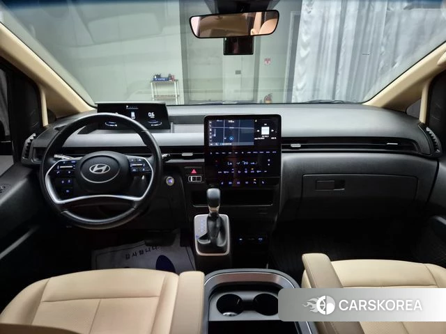 Hyundai Staria 2024 Черный из Кореи, фото 3