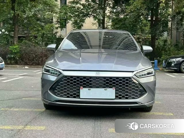 BYD Qin PLUS DM 2023 Темно-серый из Китая, фото 3
