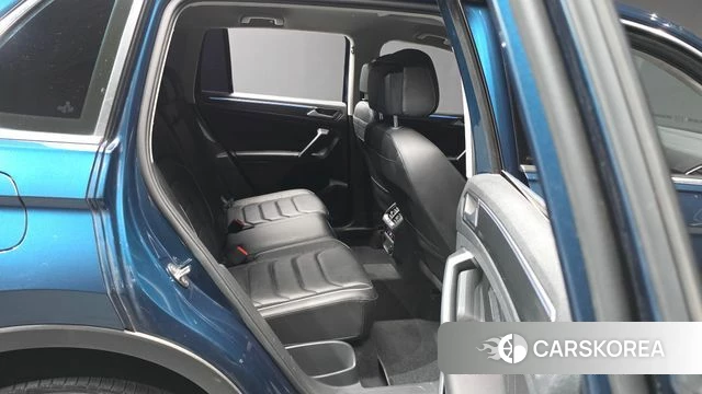 Volkswagen Tiguan second Generation 2022 Синий из Кореи, фото 3