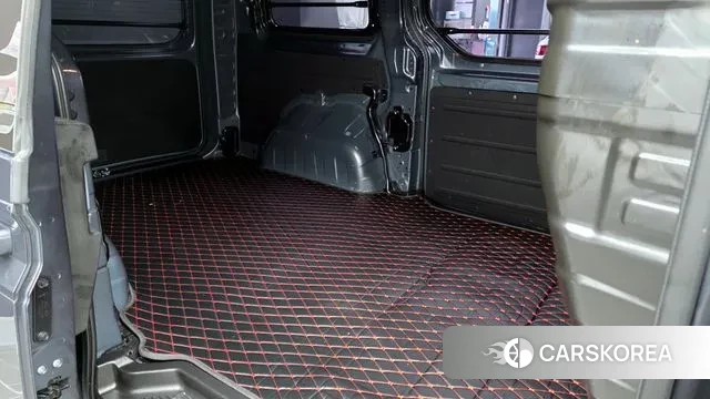 Hyundai Staria 2023 Серый из Кореи, фото 3