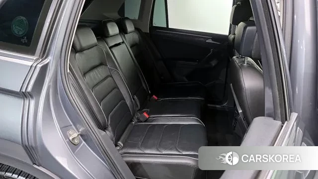 Volkswagen Tiguan second Generation 2020 Серый из Кореи, фото 3