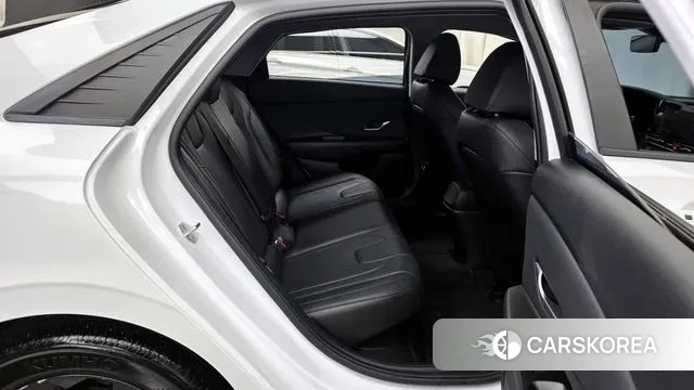 Hyundai Avante Hybrid (CN7) 2021 Белый из Кореи, фото 3