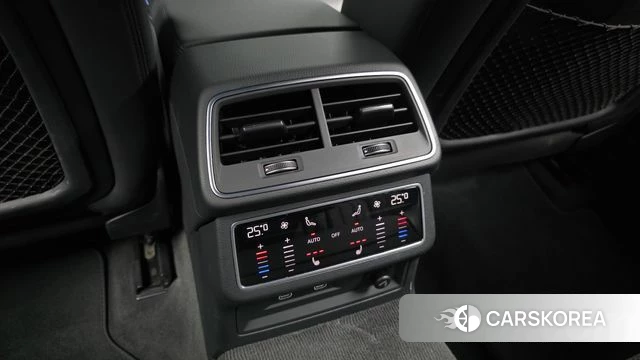 Audi A6 (C8) 2022 Черный из Кореи, фото 3