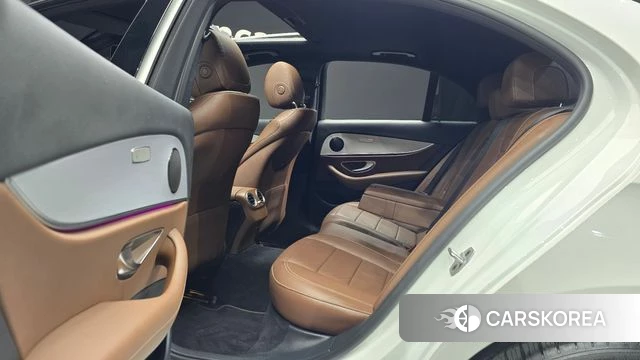 Mercedes-Benz E-Class W213 2020 Белый из Кореи, фото 3