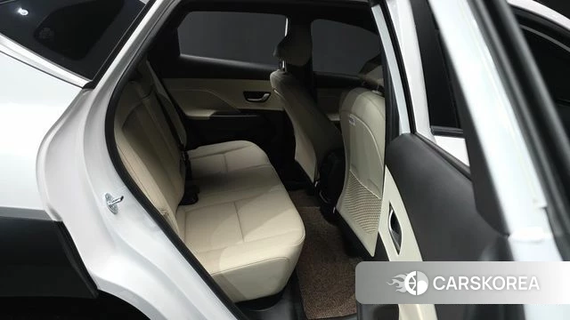 Hyundai Kona (SX2) 2026 Белый из Кореи, фото 3