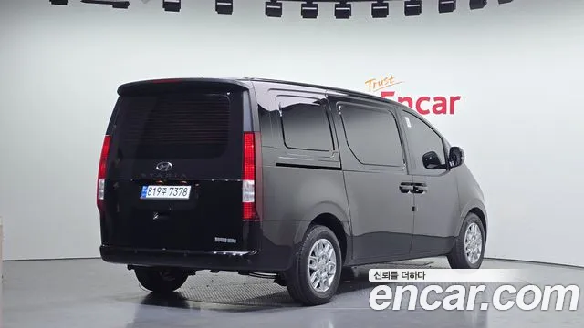 Hyundai Staria 2022 Черный из Кореи, фото 3