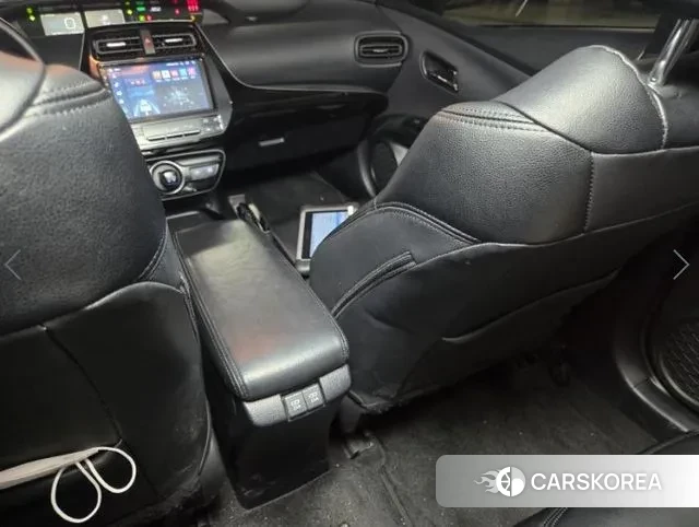 Toyota Prius 4th Generation 2021 Серый из Кореи, фото 3