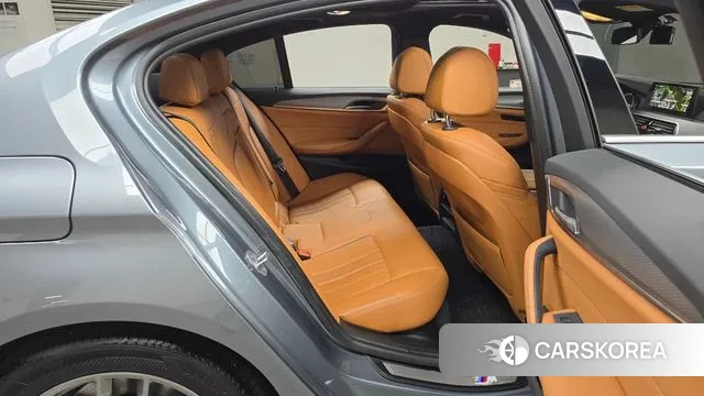 BMW 5 Series (G30) 2018 Серый из Кореи, фото 3