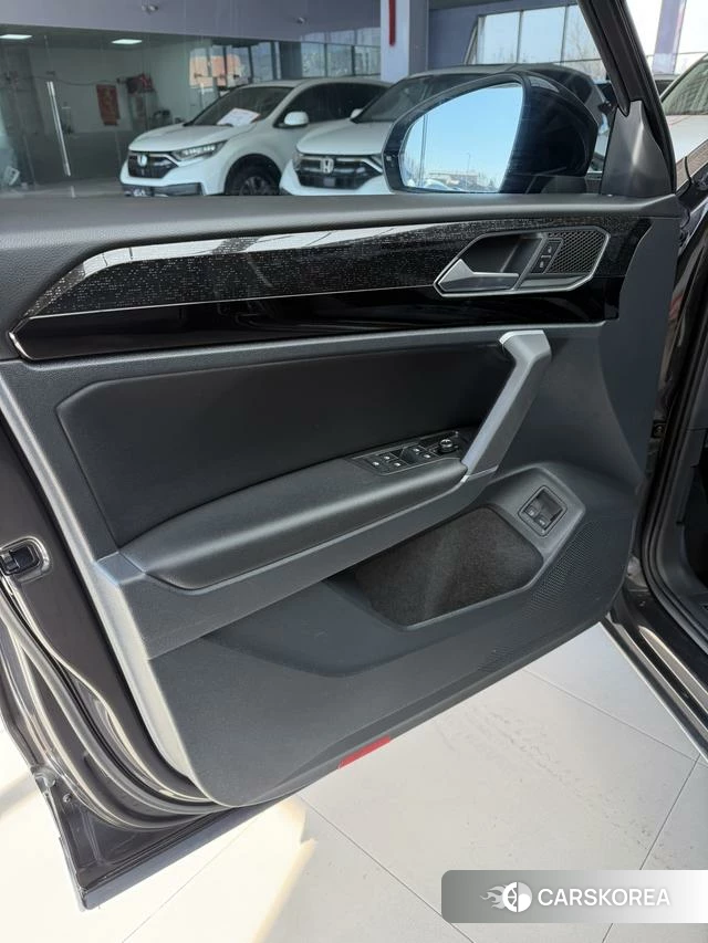 Volkswagen Tanyue GTE 2022 Черный из Китая, фото 3