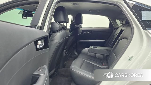 Kia The New K3 2nd generation 2022 Белый из Кореи, фото 3
