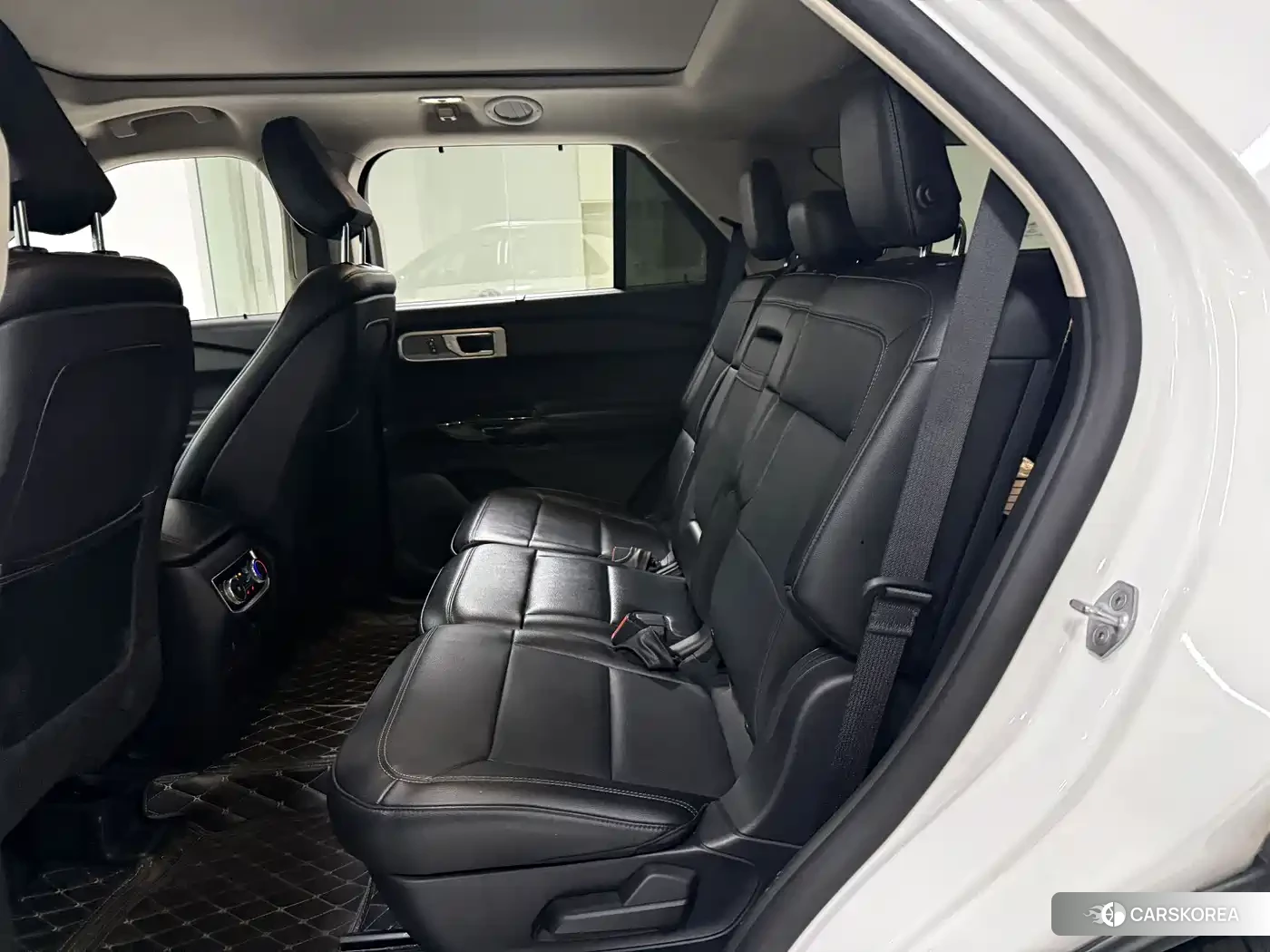 Ford Explorer 2021 Белый из Китая, фото 3