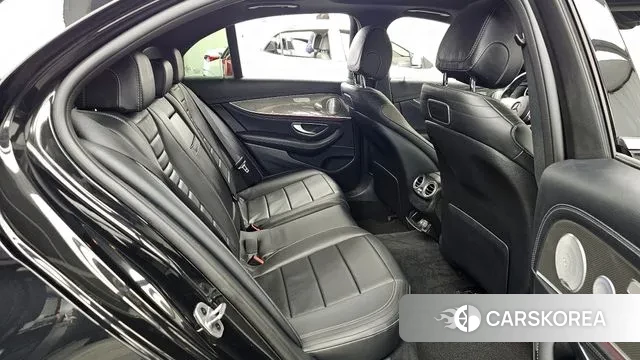 Mercedes-Benz E-Class W213 2019 Черный из Кореи, фото 3