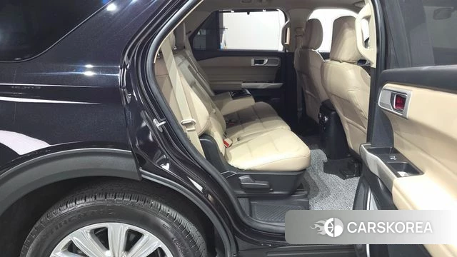 Ford Explorer 6th Generation 2022 Черный из Кореи, фото 3