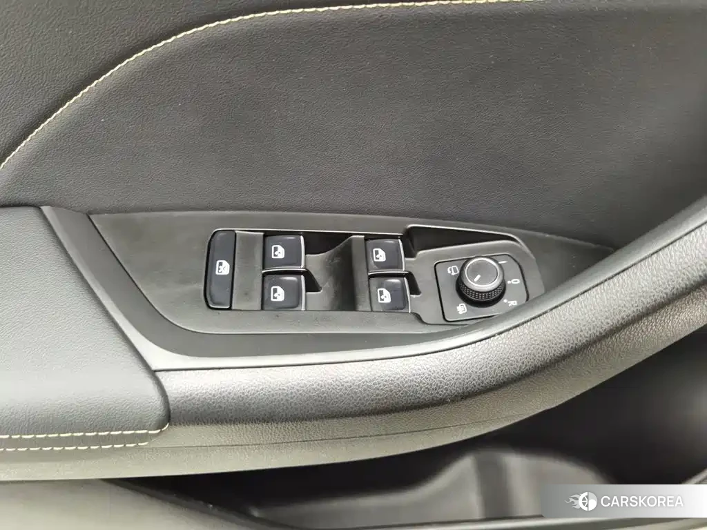 Skoda Kodiaq 2023 Silver/gray из Китая, фото 3