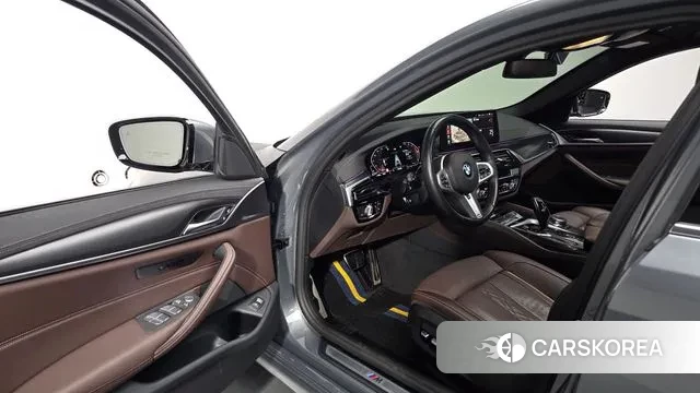 BMW 5 Series (G30) 2023 Серый из Кореи, фото 3