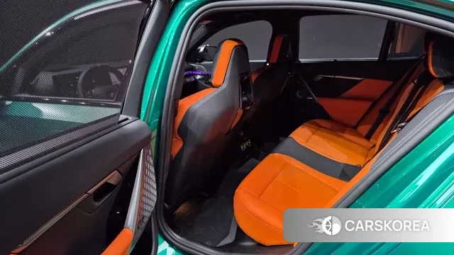 BMW M5 (G90) 2025 Зеленый из Кореи, фото 3