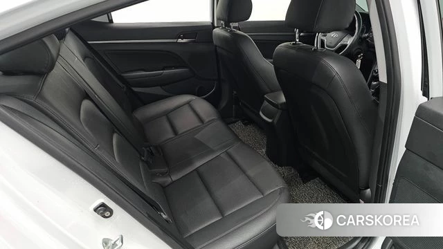 Hyundai Avante AD 2018 Белый из Кореи, фото 3