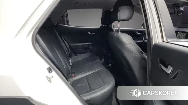 Kia Stonic 2019 Белый из Кореи, фото 3