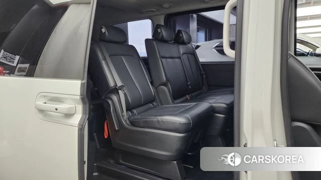Hyundai Staria 2022 Белый из Кореи, фото 3