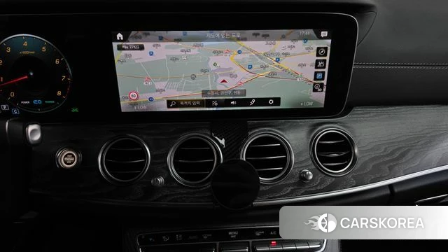 Mercedes-Benz E-Class W213 2021 Серый из Кореи, фото 3