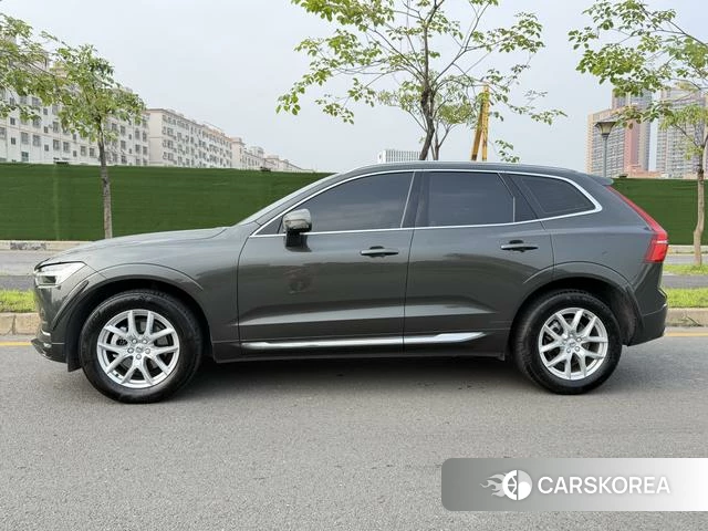 Volvo XC60 2021 Темно-серый из Китая, фото 3