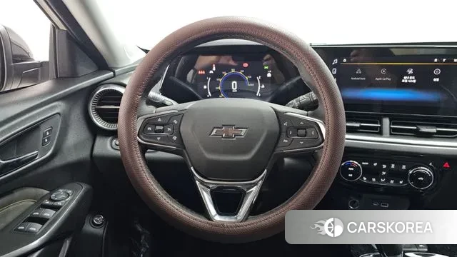 Chevrolet (GM Daewoo) Trax Crossover 2025 Жемчужный цвет из Кореи, фото 3