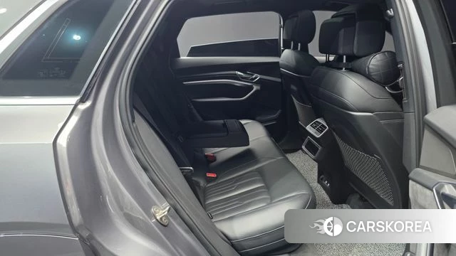 Audi e-Tron 2020 Серый из Кореи, фото 3