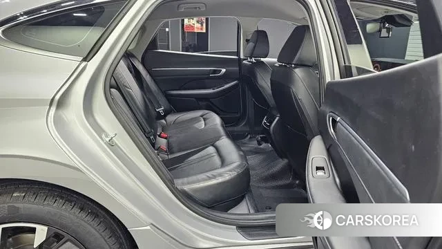 Hyundai Sonata D Edge (DN8) 2024 Серебряный из Кореи, фото 3