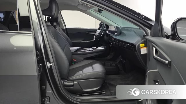 Kia EV6 2022 Серый из Кореи, фото 3