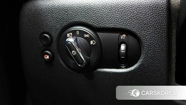 Mini Cooper S 2023 Серебряный из Кореи, фото 3